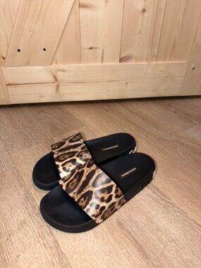 Dolce and Gabana Cheetah Slides